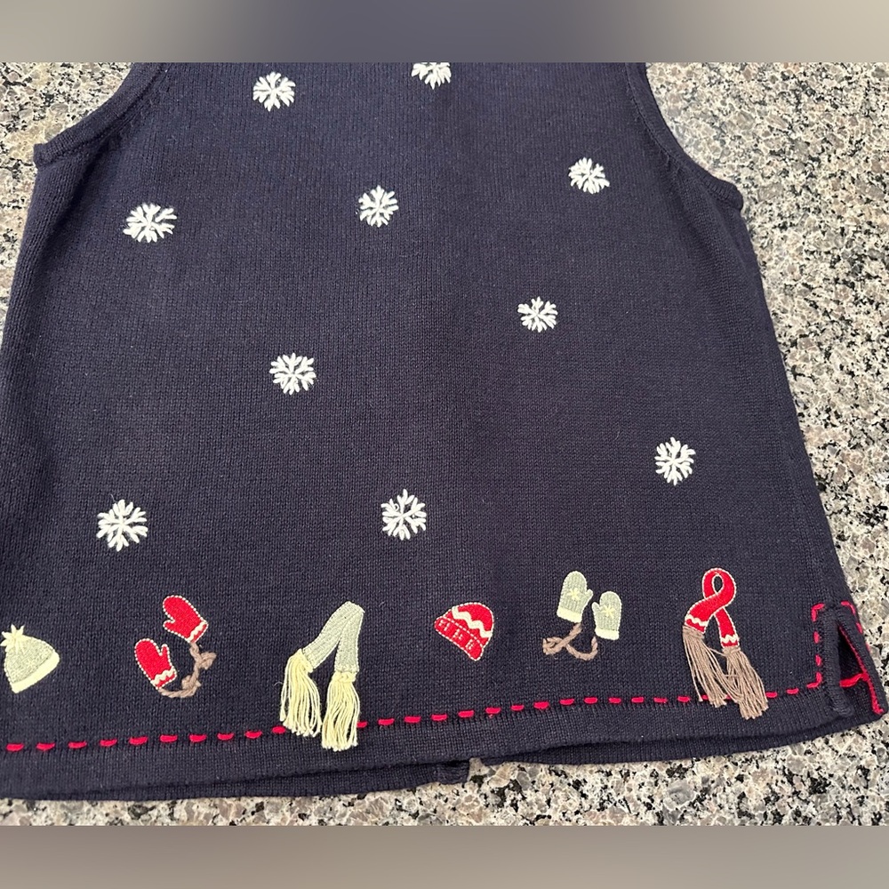 🎄VTG Christopher & Banks Hand Embroidered Christmas Knit Sweater Vest Size Med - Picture 10 of 16